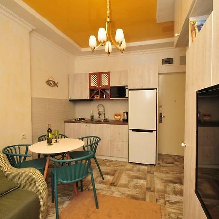 Apartments With A View Of The Trinity Holy Batumi Bagian luar foto