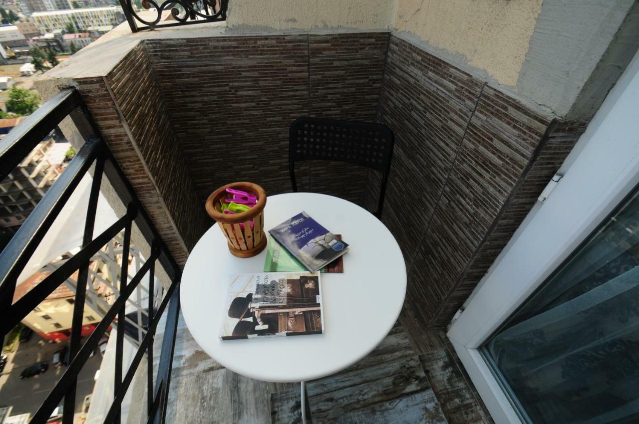 Apartments With A View Of The Trinity Holy Batumi Bagian luar foto