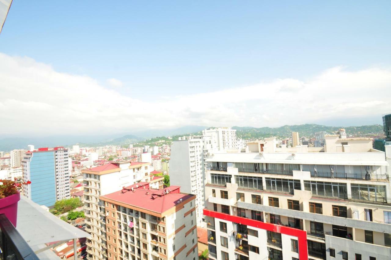 Apartments With A View Of The Trinity Holy Batumi Bagian luar foto