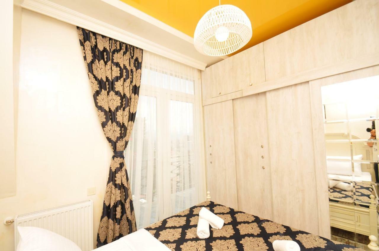 Apartments With A View Of The Trinity Holy Batumi Bagian luar foto