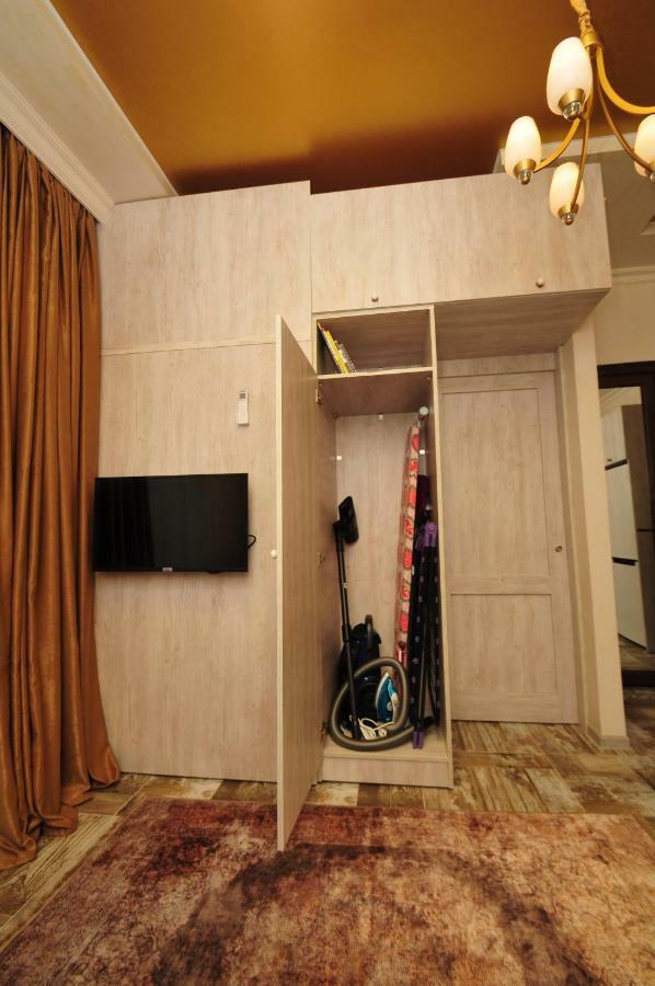 Apartments With A View Of The Trinity Holy Batumi Bagian luar foto
