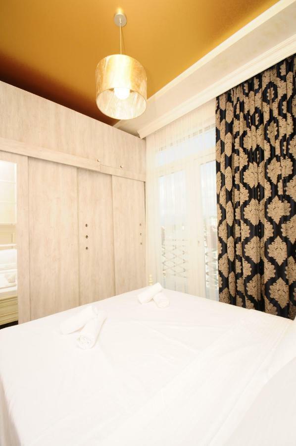 Apartments With A View Of The Trinity Holy Batumi Bagian luar foto